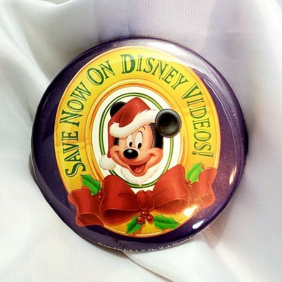 Vintage Disney Buttons Pins 90s Lot Rare Movie Disney Store lot of 4 Exclusive - Picture 3 of 10
